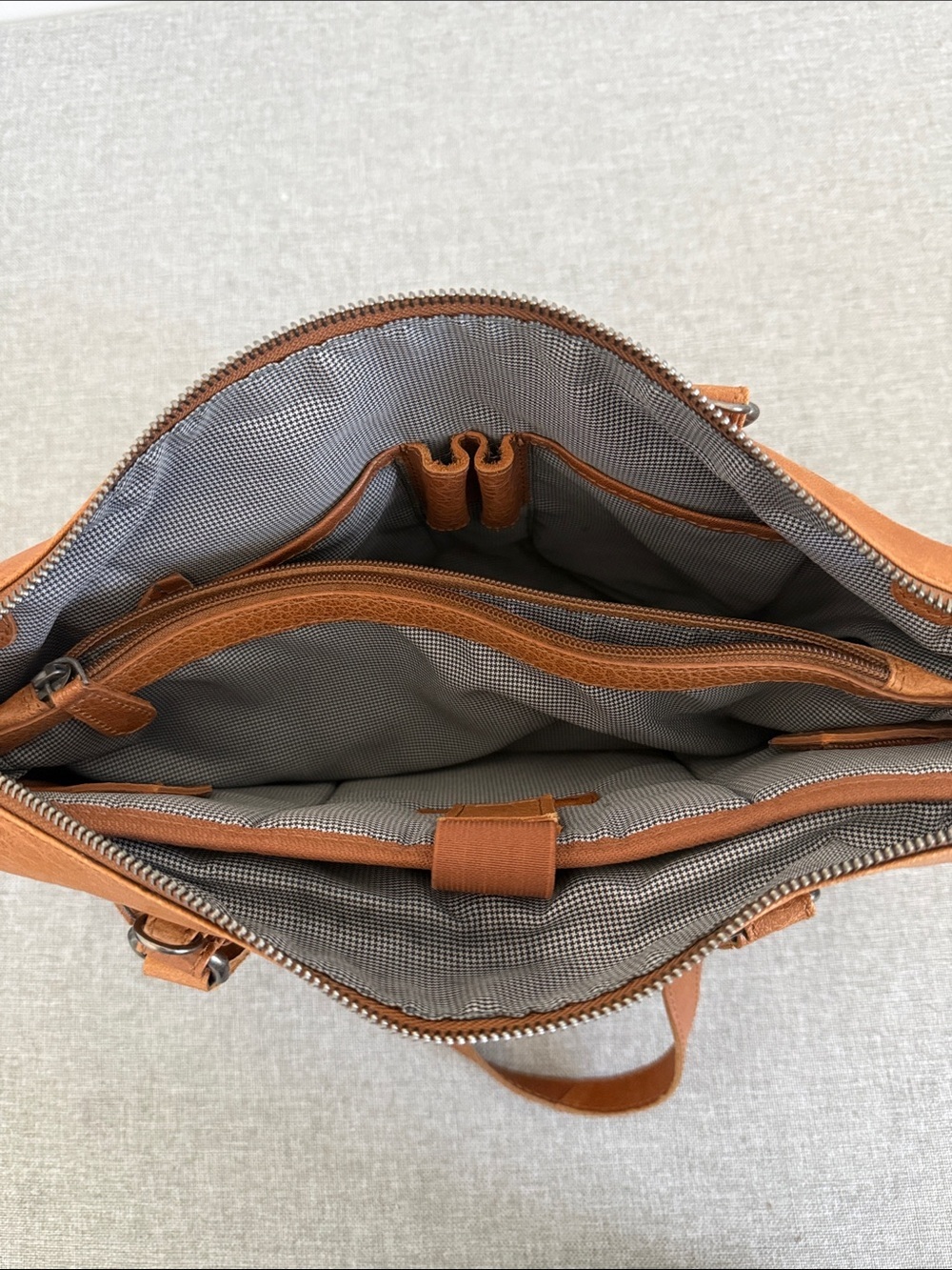 Spikes & Sparrow Cognac Leather Shoulder Bag - Picture 10 of 14